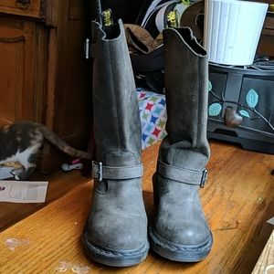 Dr. Martens Rowena boots. Black, size 8 (EU 39)